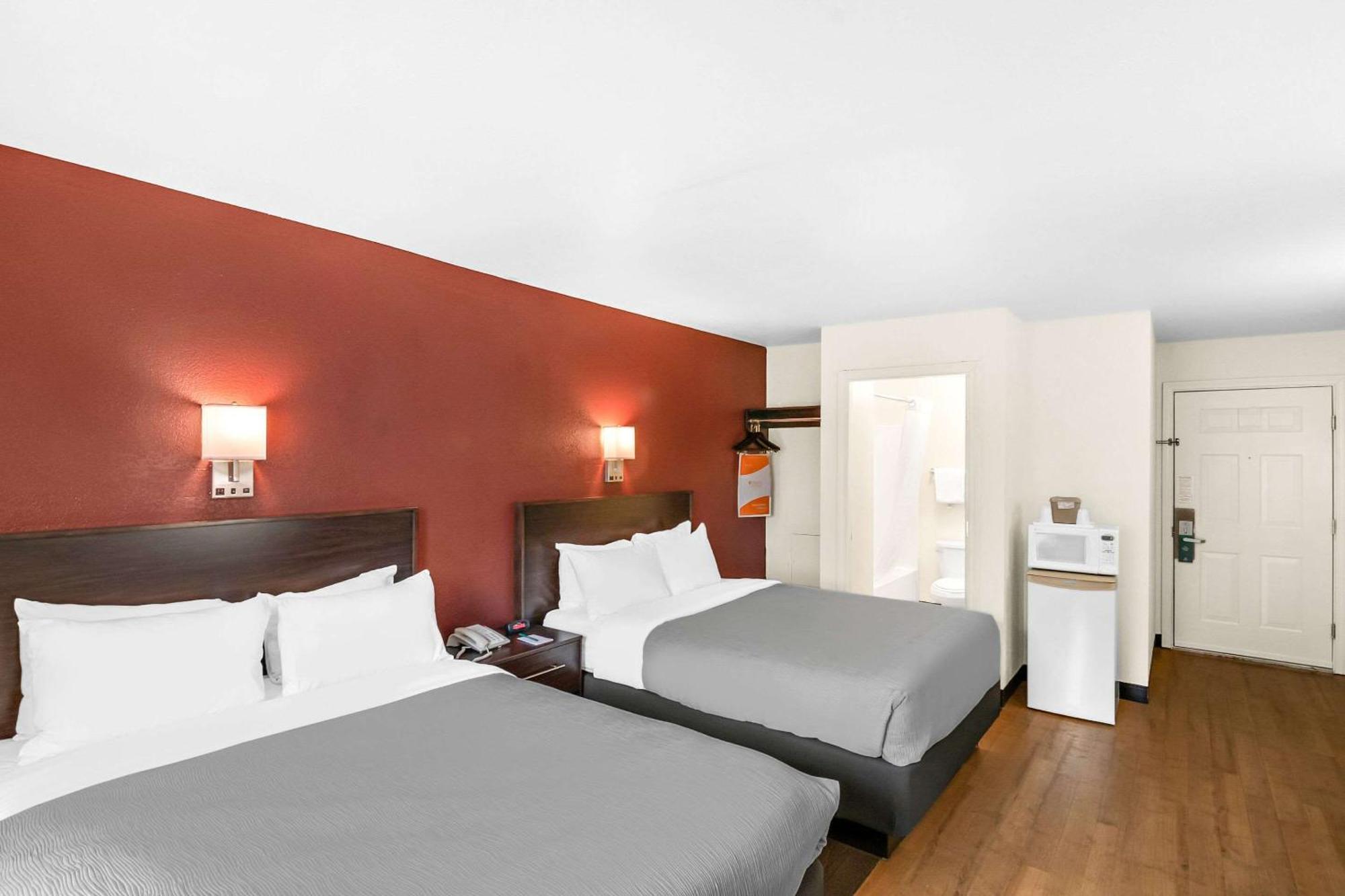 Quality Inn Queensbury Zewnętrze zdjęcie