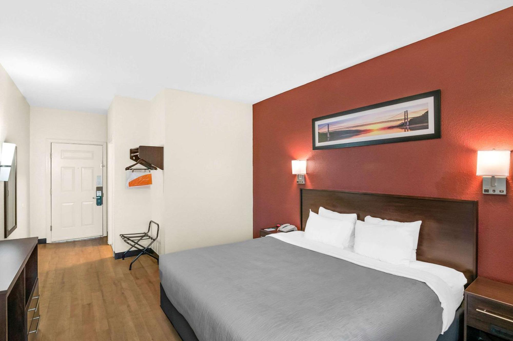 Quality Inn Queensbury Zewnętrze zdjęcie